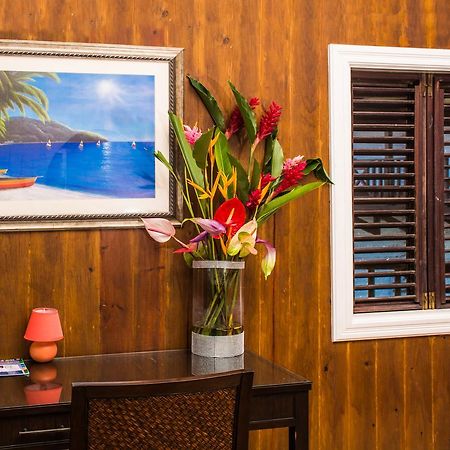 Heavenly Suites La Feuillet Екстериор снимка