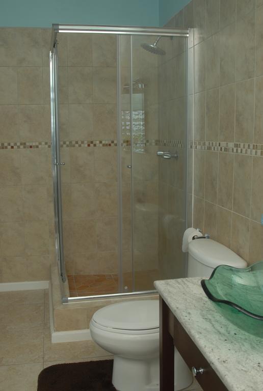 Heavenly Suites La Feuillet Екстериор снимка