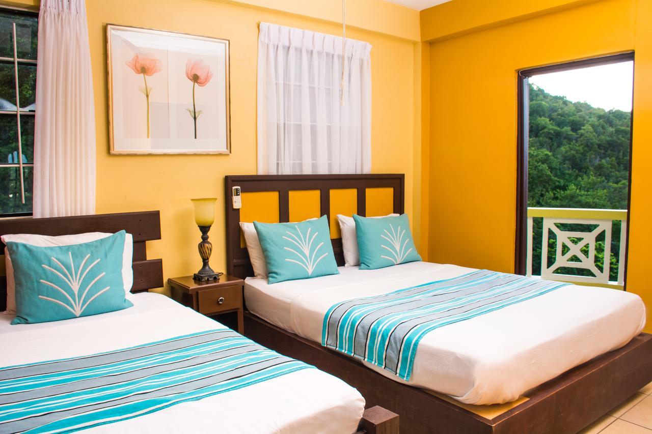 Heavenly Suites La Feuillet Екстериор снимка
